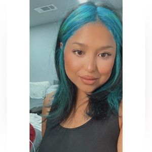 Meet your Posher, Bettina